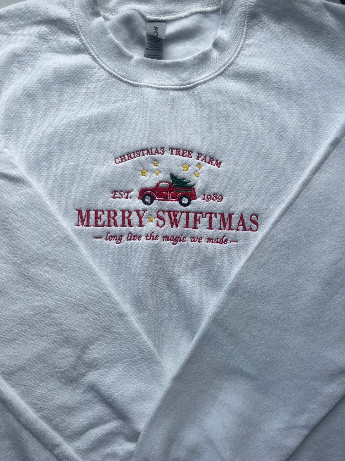 Merry Swiftmas, Embroidered sweatshirt